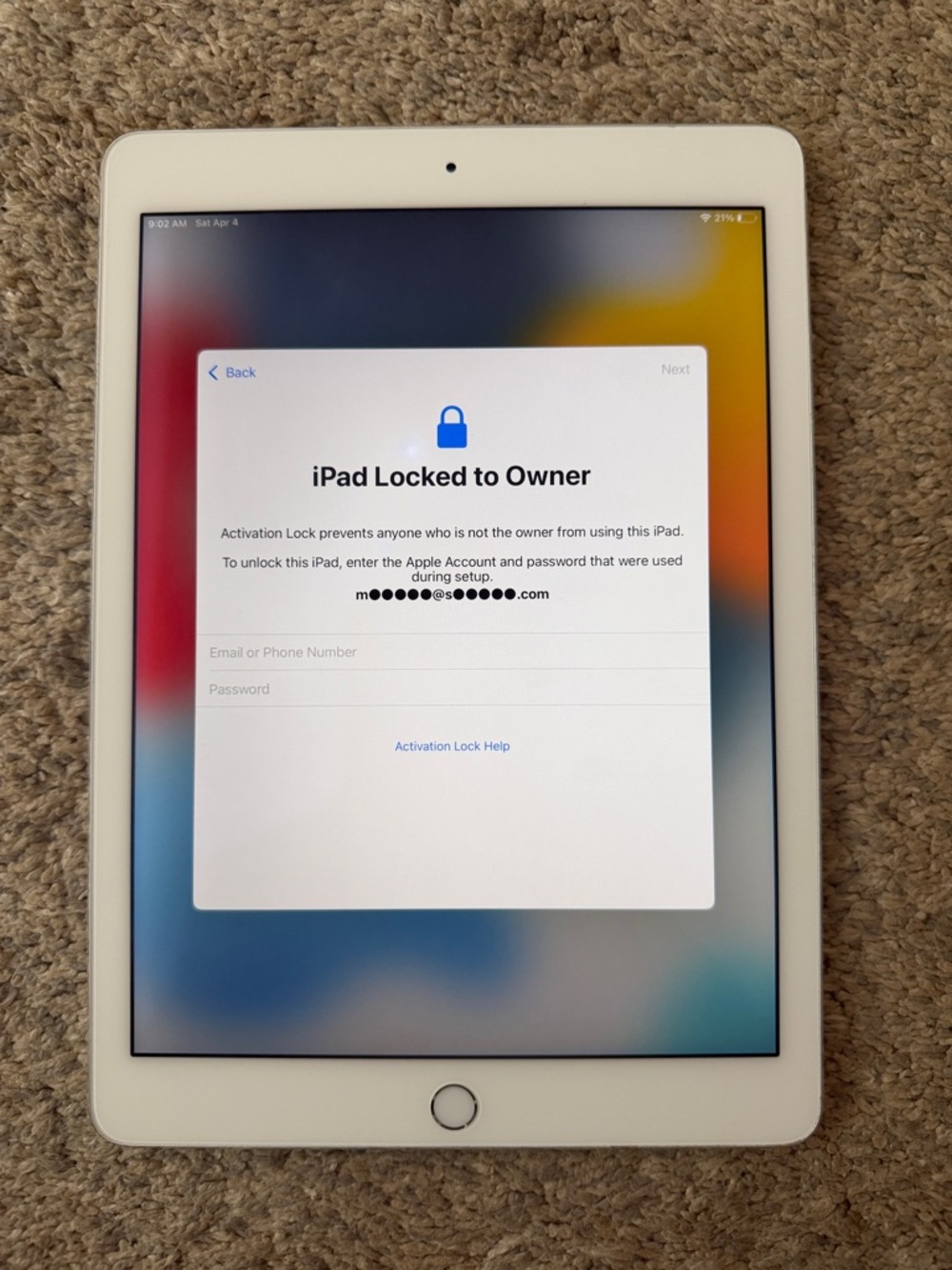 Apple iPad - White Front Bezel, Silver Back Tablet - iCloud locked